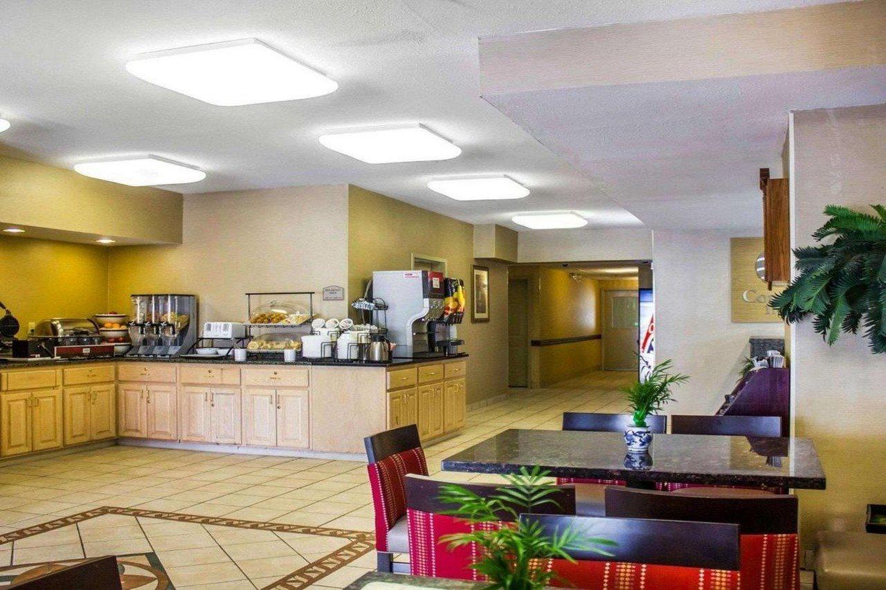 Comfort Inn Guilford Near I-95 المظهر الخارجي الصورة