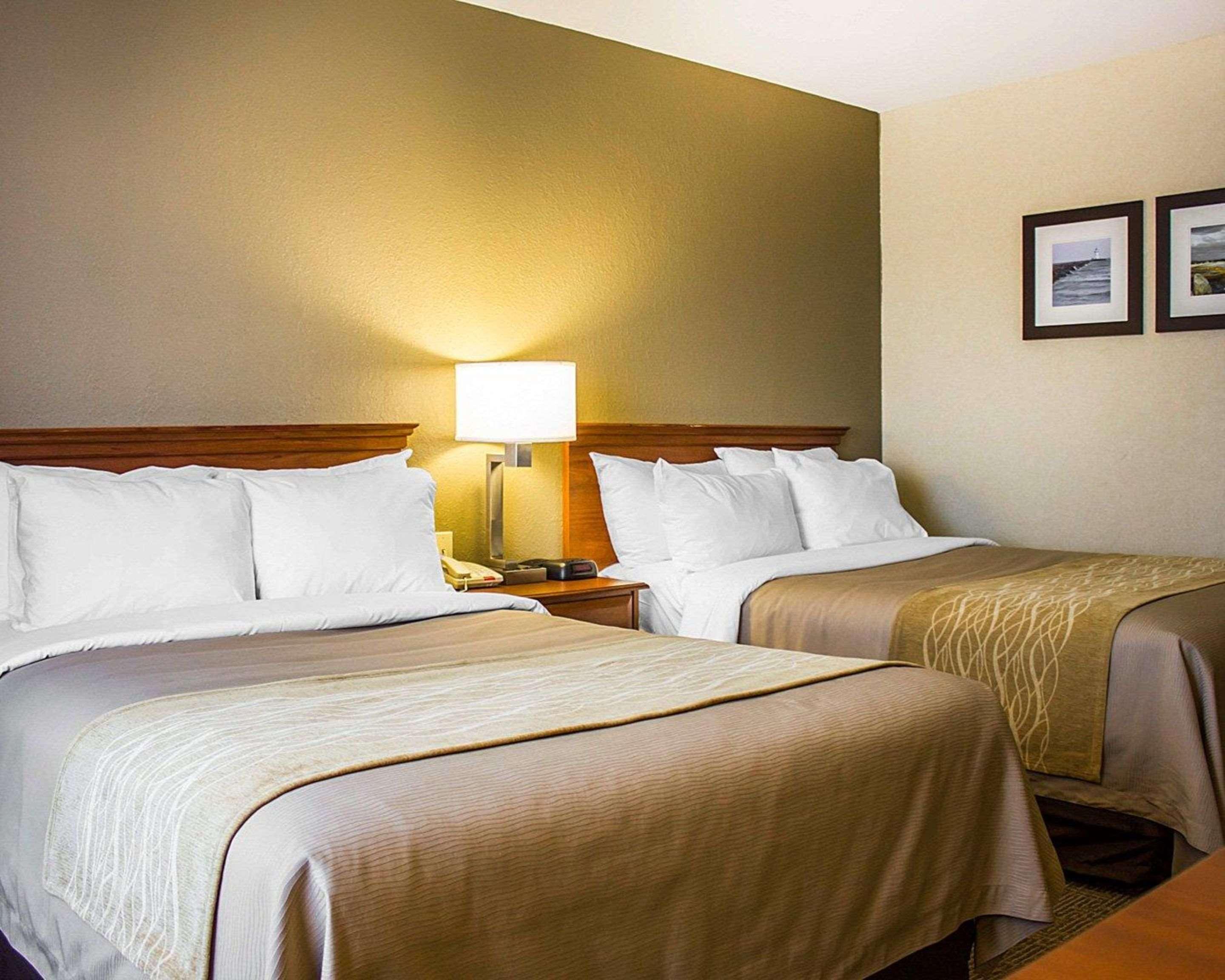 Comfort Inn Guilford Near I-95 المظهر الخارجي الصورة