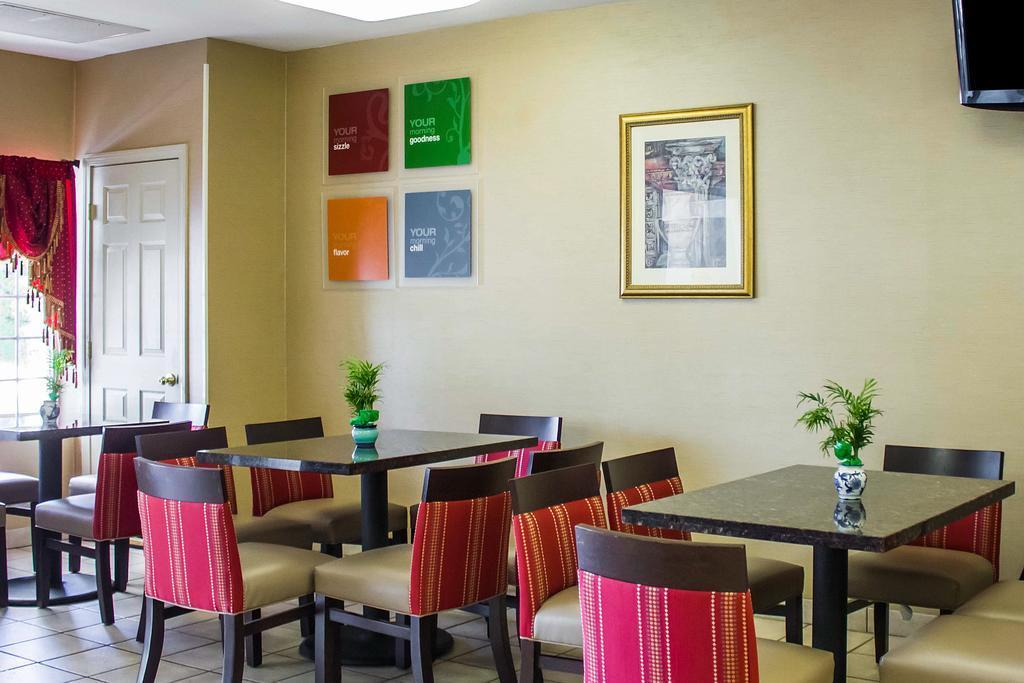 Comfort Inn Guilford Near I-95 المظهر الخارجي الصورة