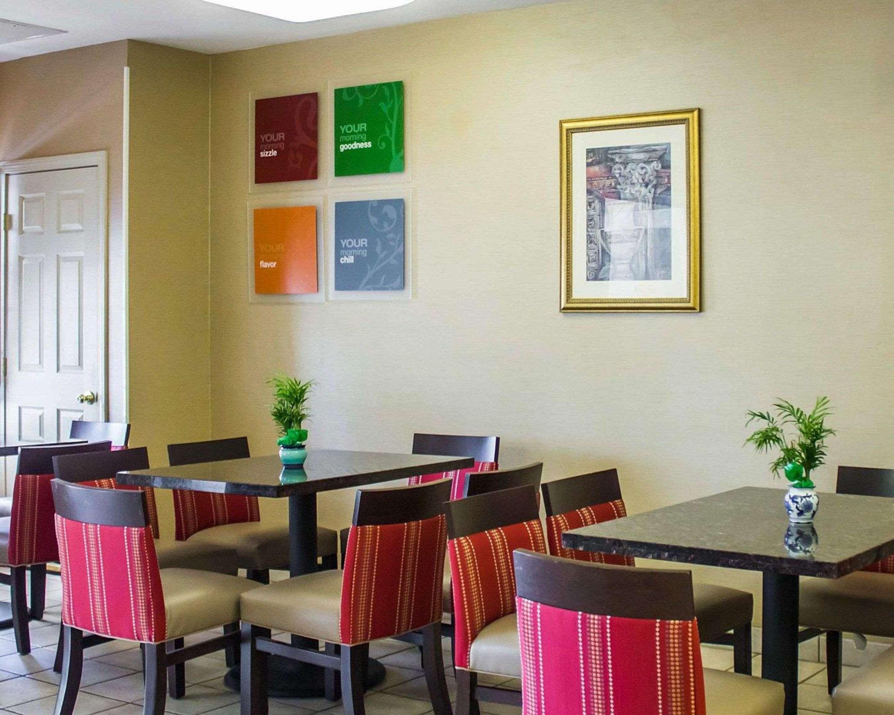 Comfort Inn Guilford Near I-95 المظهر الخارجي الصورة