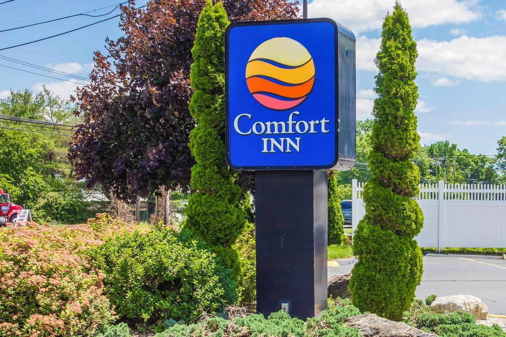 Comfort Inn Guilford Near I-95 المظهر الخارجي الصورة