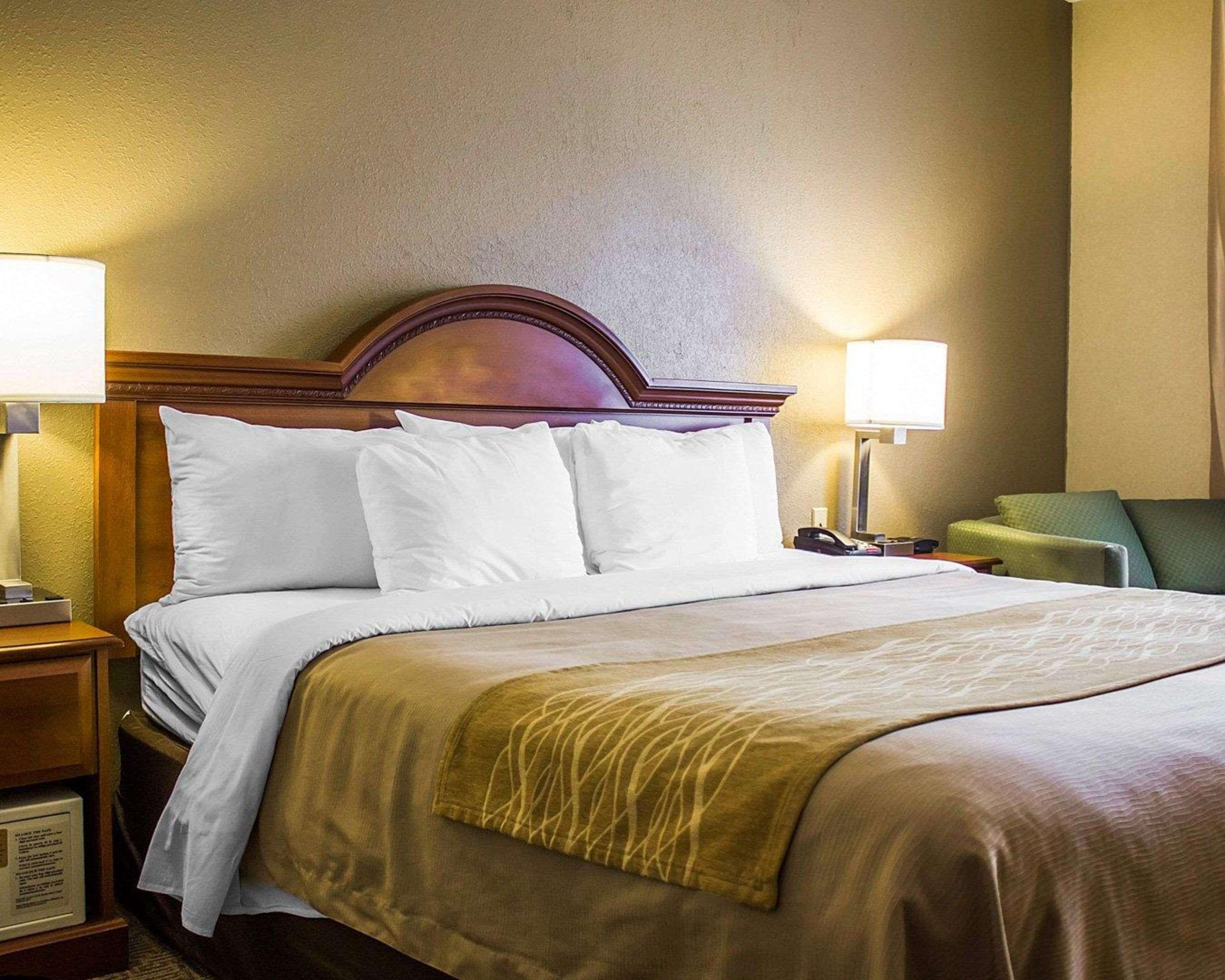 Comfort Inn Guilford Near I-95 المظهر الخارجي الصورة