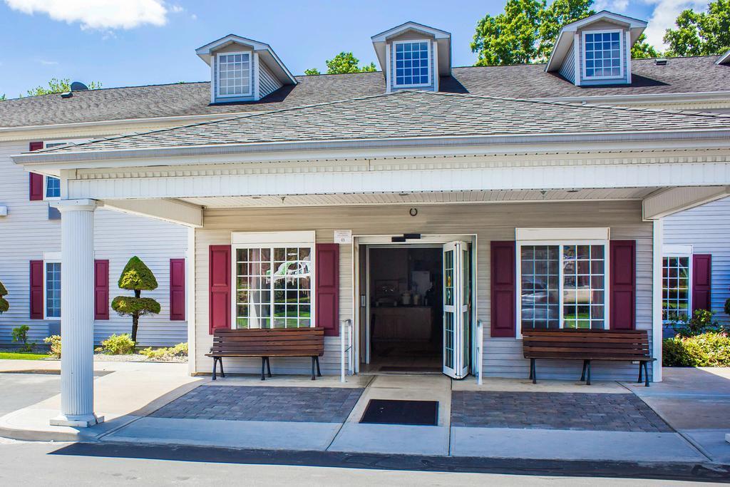 Comfort Inn Guilford Near I-95 المظهر الخارجي الصورة