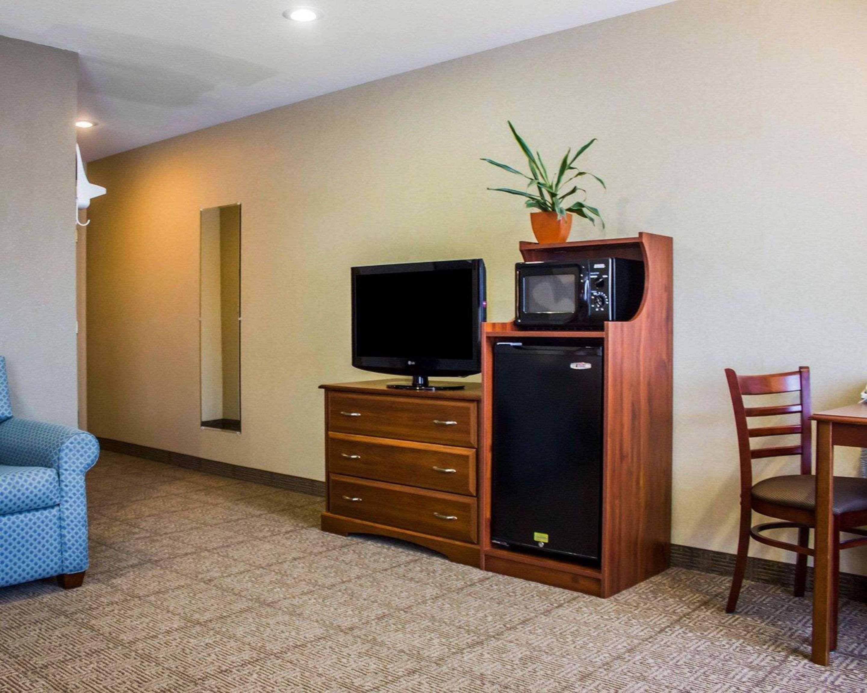 Comfort Inn Guilford Near I-95 المظهر الخارجي الصورة