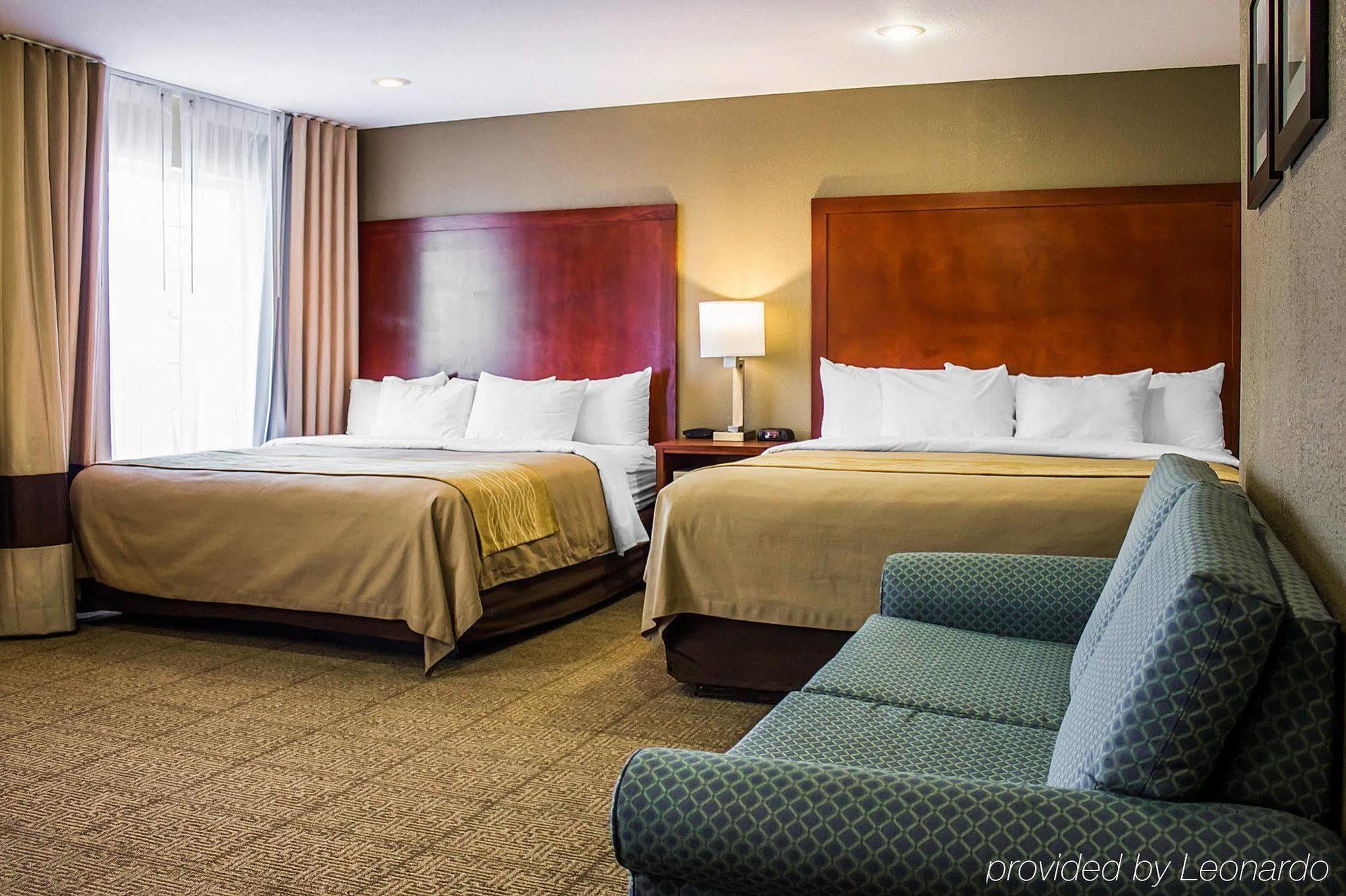 Comfort Inn Guilford Near I-95 المظهر الخارجي الصورة